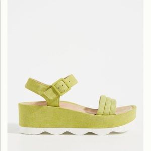 Brand new Farylrobin suede sport sandals in lime
